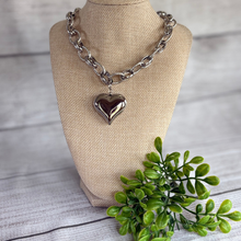 Load image into Gallery viewer, Puffed Heart Pendant
