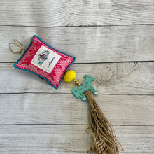 Load image into Gallery viewer, Kalimera Pillow Gouria