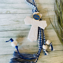 Load image into Gallery viewer, Cross Gouria