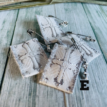 Load image into Gallery viewer, Filakto Pins