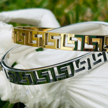 Load image into Gallery viewer, Μeander Bangle Bracelet