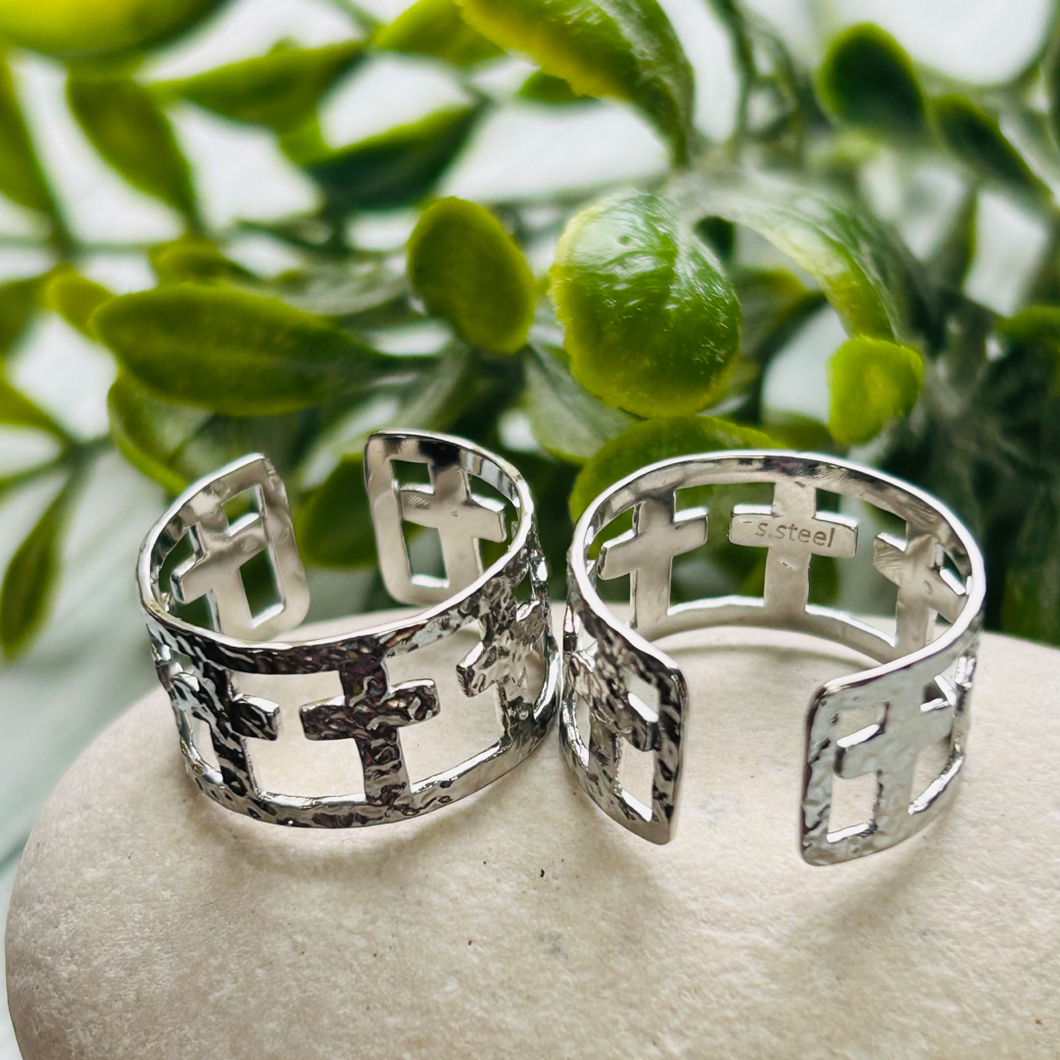 Hammered Cross Rings